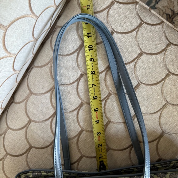 Vera Bradley Blue And Green Floral Tote - Picture 14 of 16